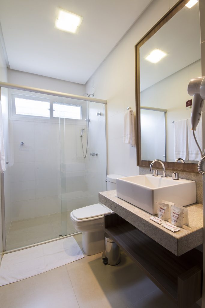 Banheiro Apartamento Luxo - Cópia.jpg
